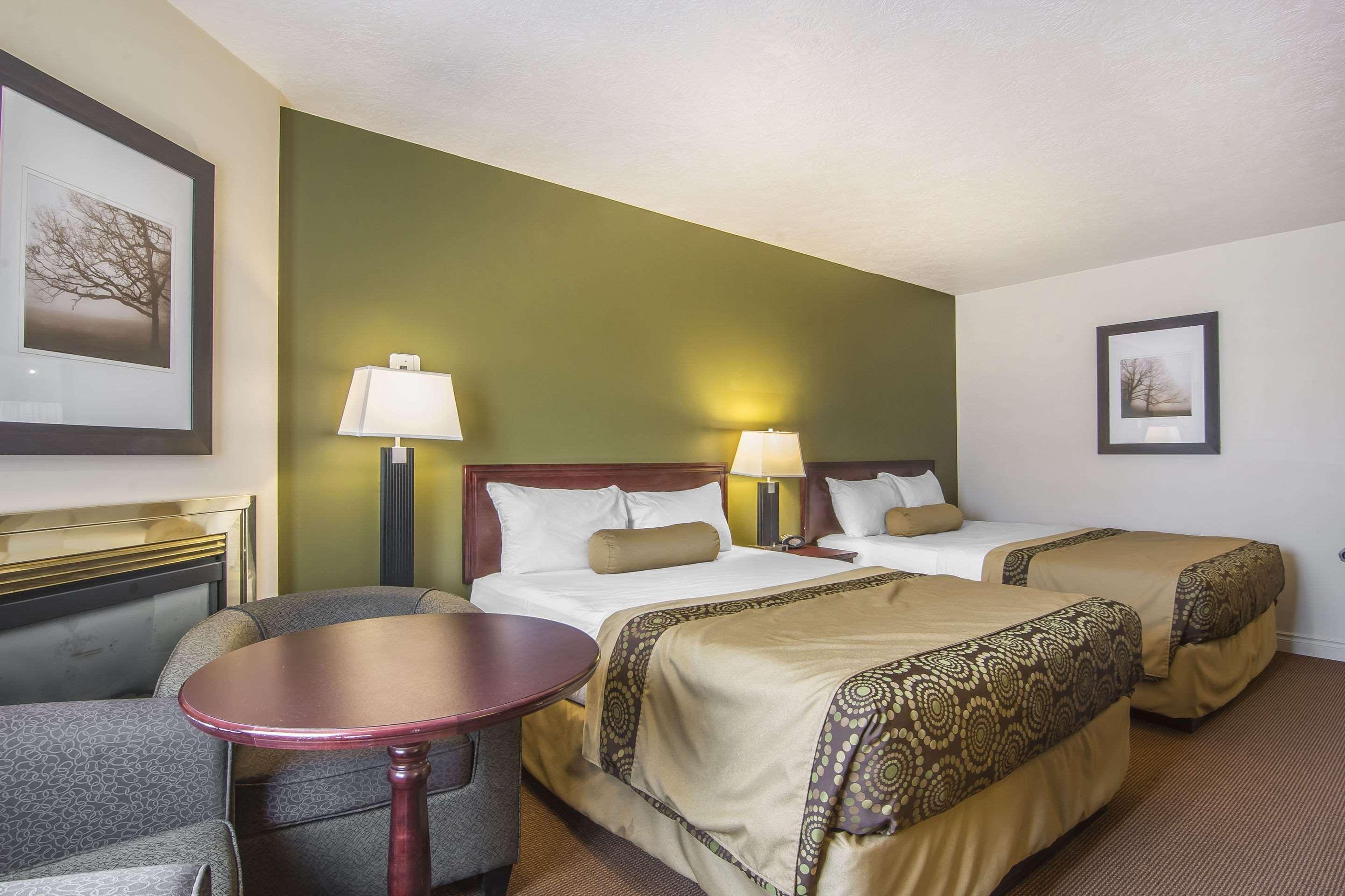 Econo Lodge Inn & Suites High Level Buitenkant foto