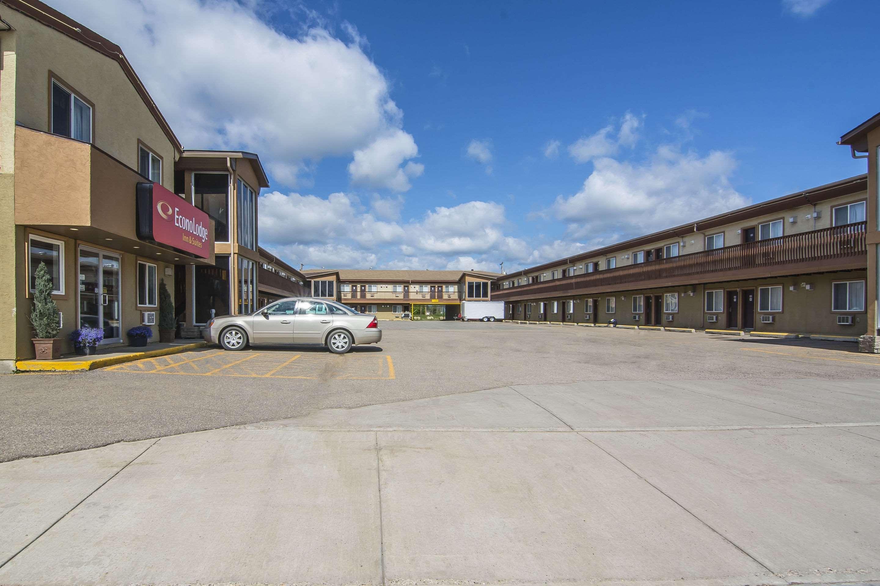 Econo Lodge Inn & Suites High Level Buitenkant foto
