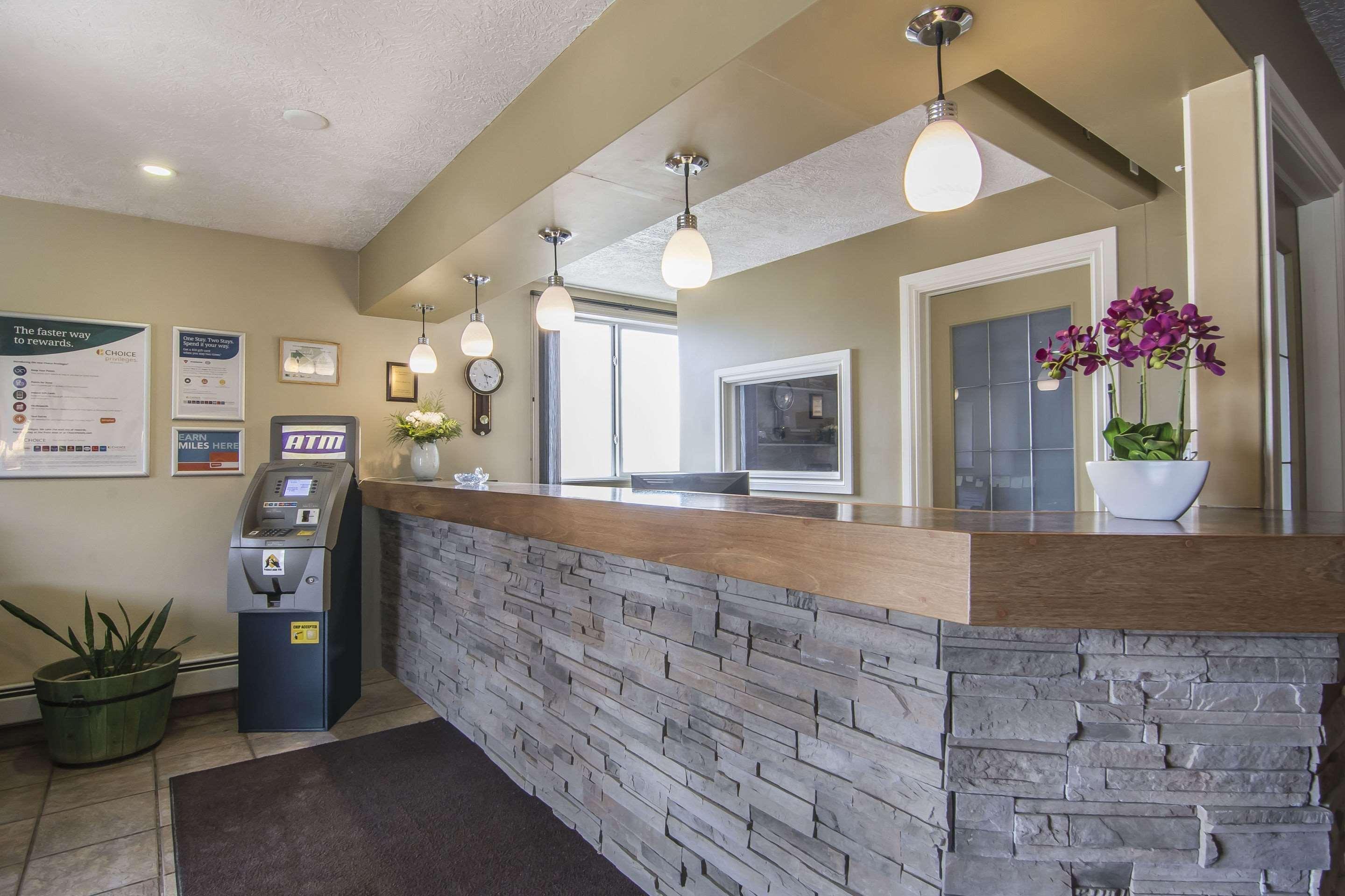Econo Lodge Inn & Suites High Level Buitenkant foto