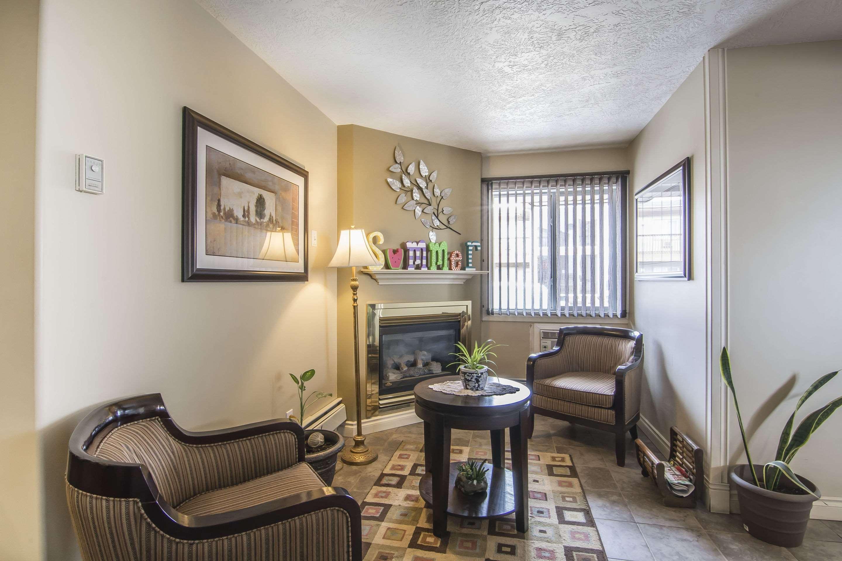 Econo Lodge Inn & Suites High Level Buitenkant foto