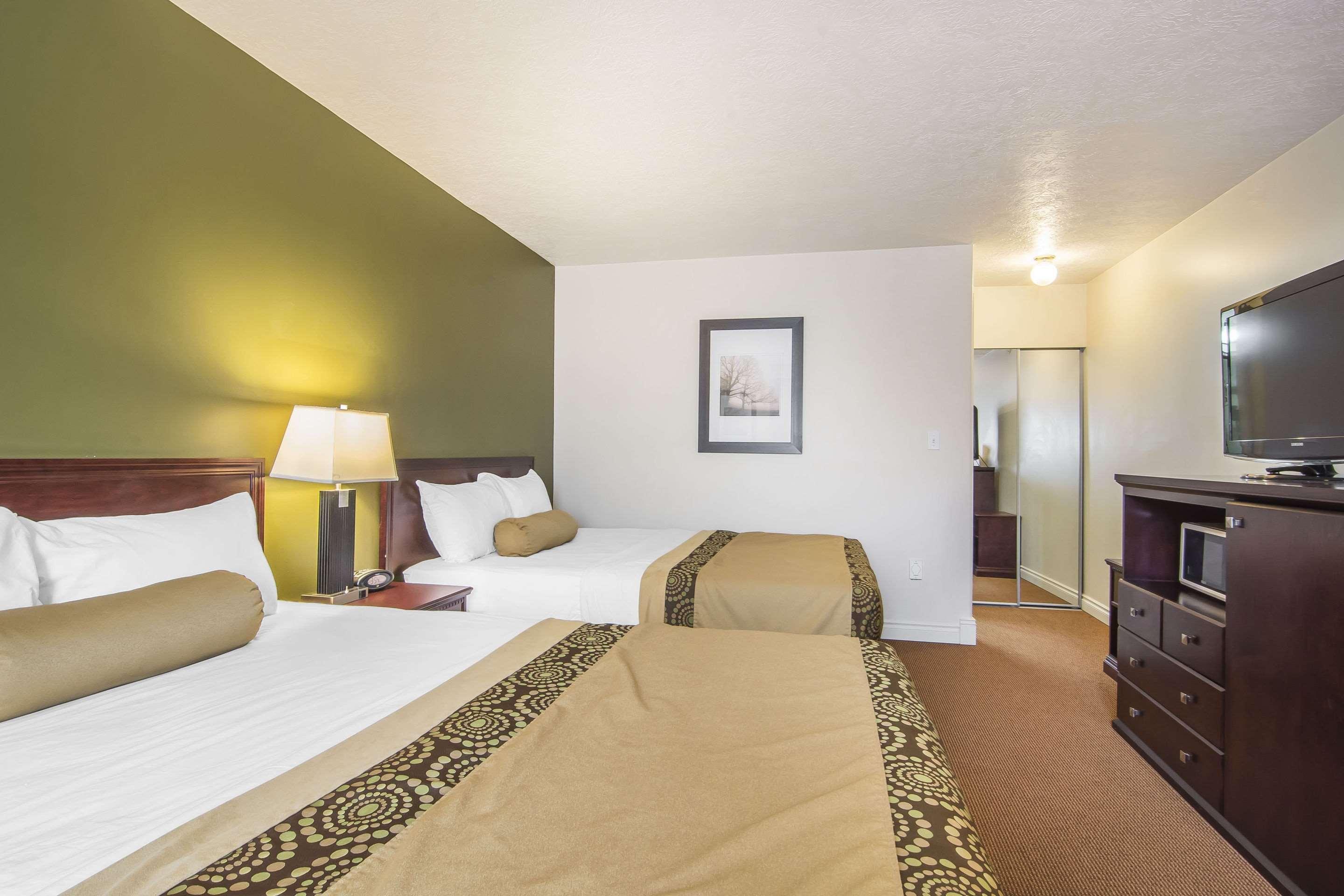 Econo Lodge Inn & Suites High Level Buitenkant foto